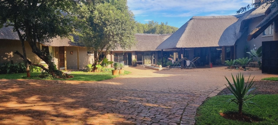 8 Bedroom Property for Sale in Kshane North West